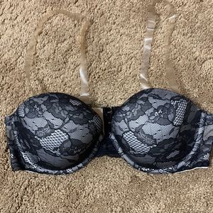Victoria’s Secret 36C bra. Medium padding. Adjustable straps. Black lace.
